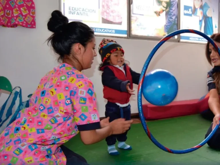 Curso de Desarrollo de habilidades para asistencia de estimulación temprana y psicomotricidad en SIEDUCA